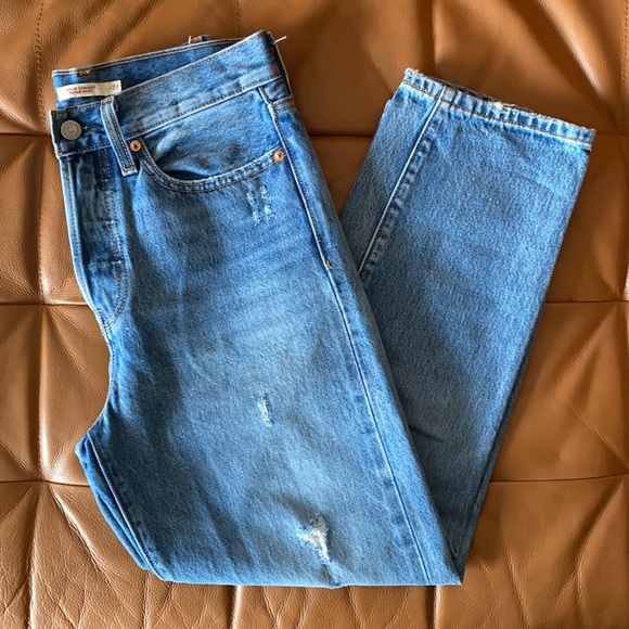 Levi’s Wedgie Straight Jeans - Picture 1 of 6